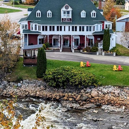 Motel La Gentilhommiere Saint-Siméon Exteriér fotografie